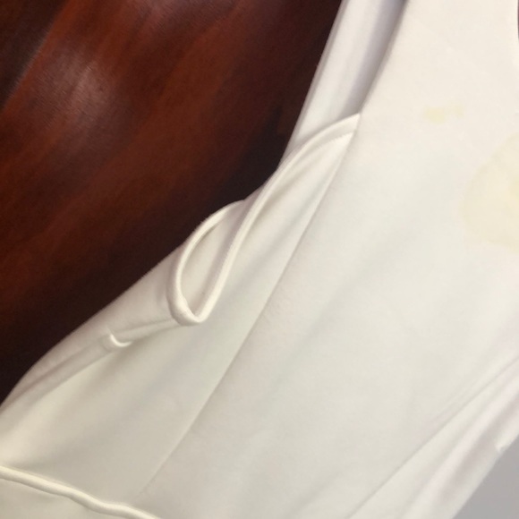 White dress - Picture 3 of 4